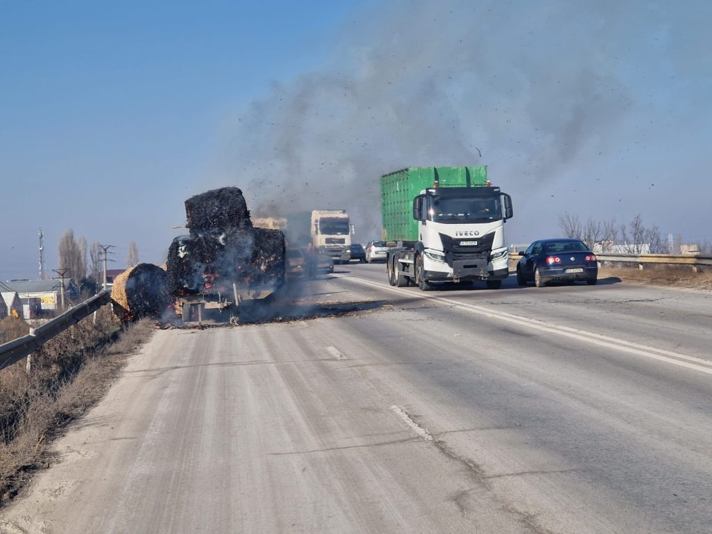 Remorcă în flăcări