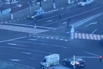 Mașină de curierat