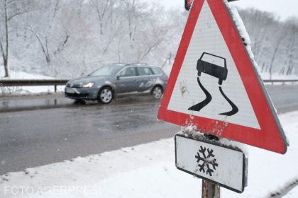 Se circulă în condiții de iarnă