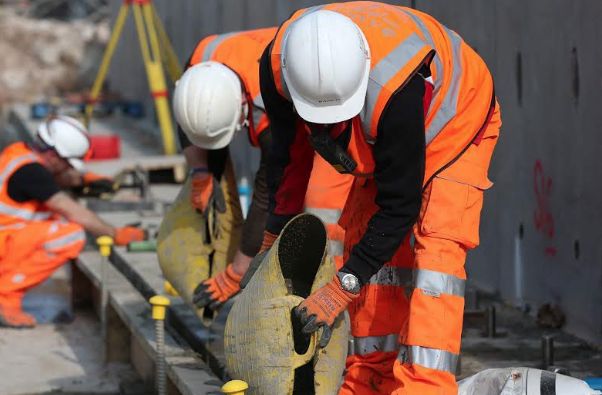 90.000 de noi lucrători