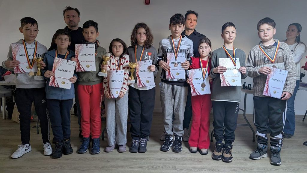 Medaliați la jocul minții