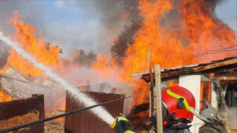Incendiu în Dumbrava