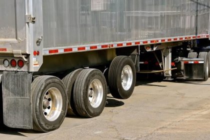 Restricționare parcare TIR-uri