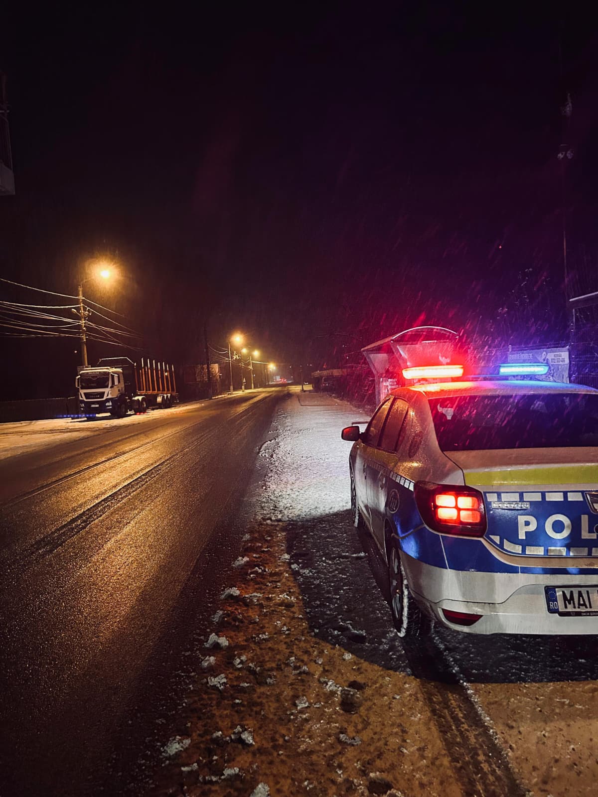 Circulația rutieră se desfășoară în condiții de iarnă