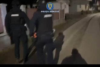 Percheziții în 5 județe