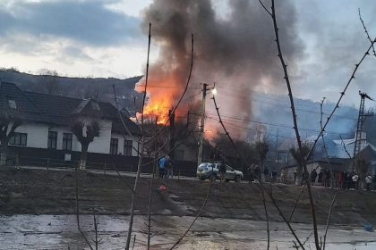 Incendiu la o locuință din Slănic