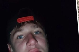 Adolescent de 16 ani