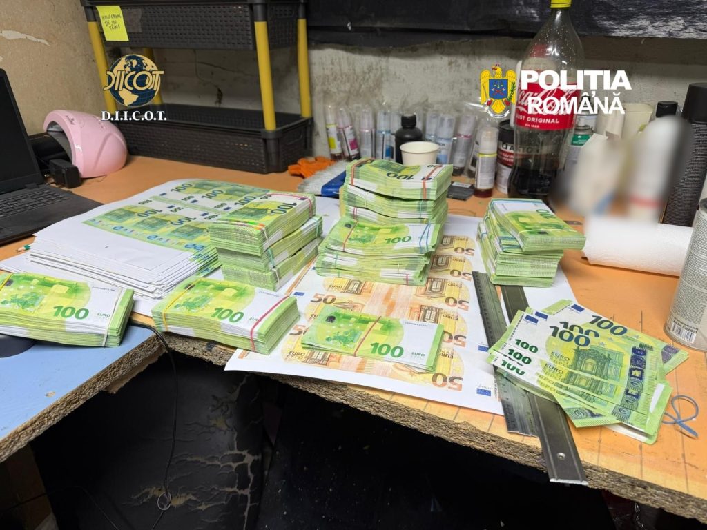 Fabrica clandestină de bani