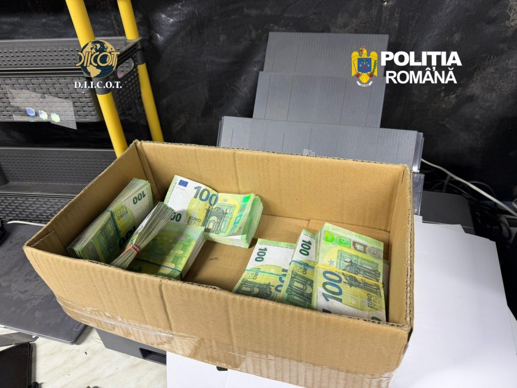 Fabrica clandestină de bani