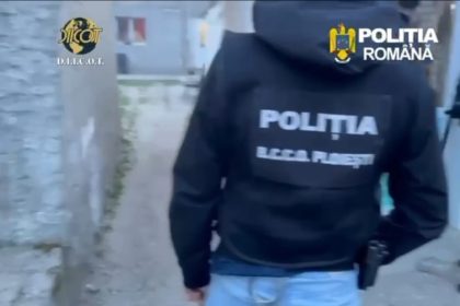 Bărbat și femeie arestați