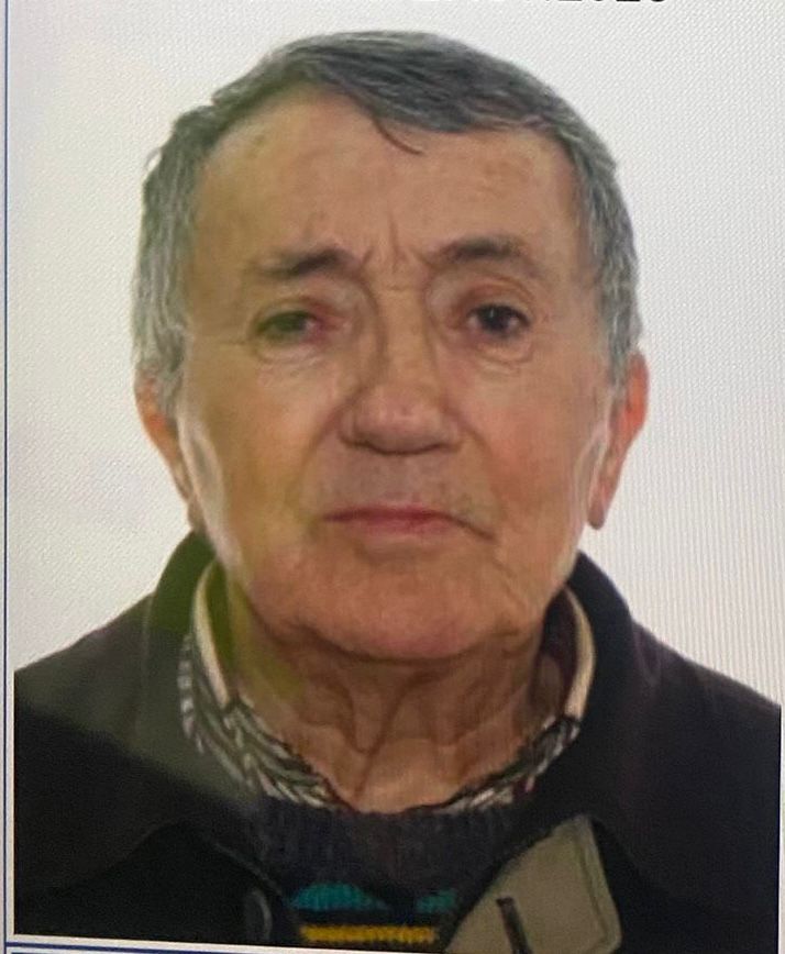 Un bunic de 80 de ani