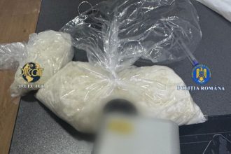 Tineri prinși cu droguri de mare risc