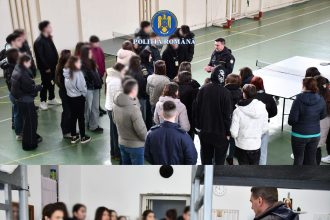 Elevi din Dâmbovița