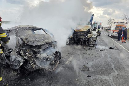 Două persoane și-au pierdut viața accident