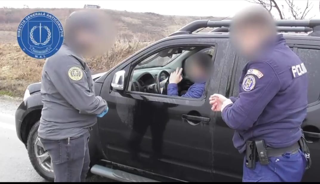 Două tentative de mită