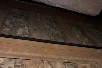 Locomotivă deraiată