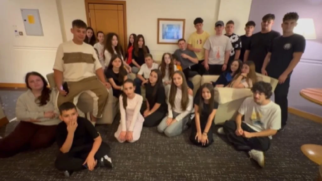 Elevi din Vrancea, blocați în Dubai