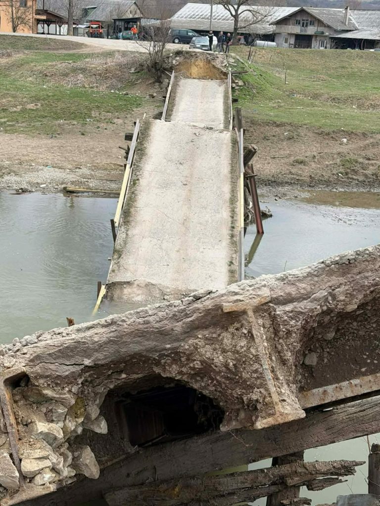 Sute de oameni afectați 