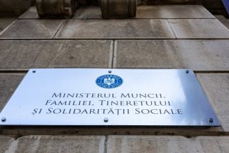 familii guvern spirjin financiar