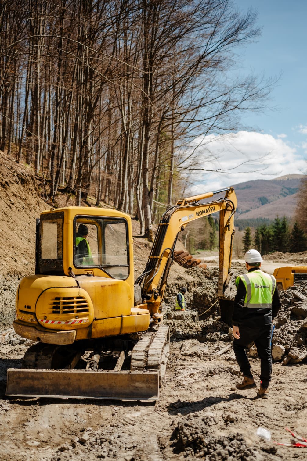 Lucrările pe DJ 102I