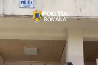 Două femei reținute