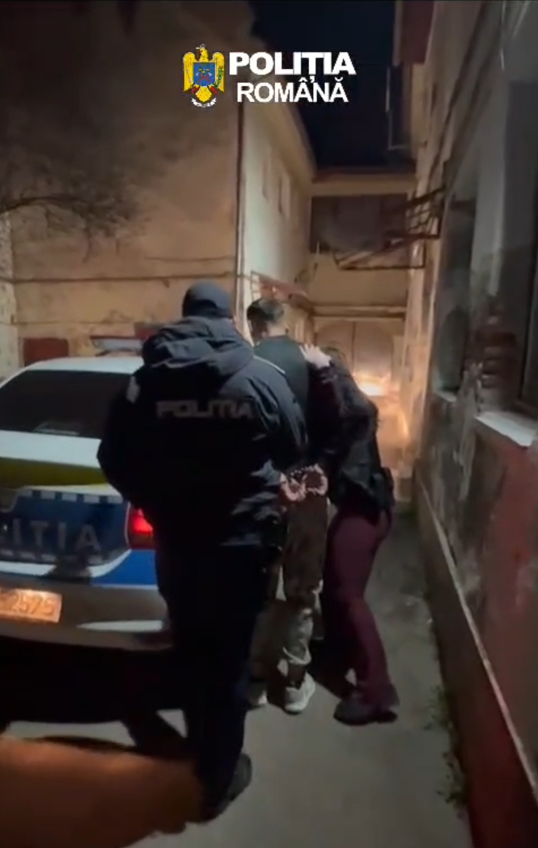 Tânăr reținut după ce a agresat