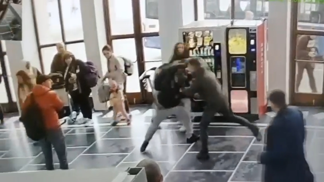 Bătaie în aeroport