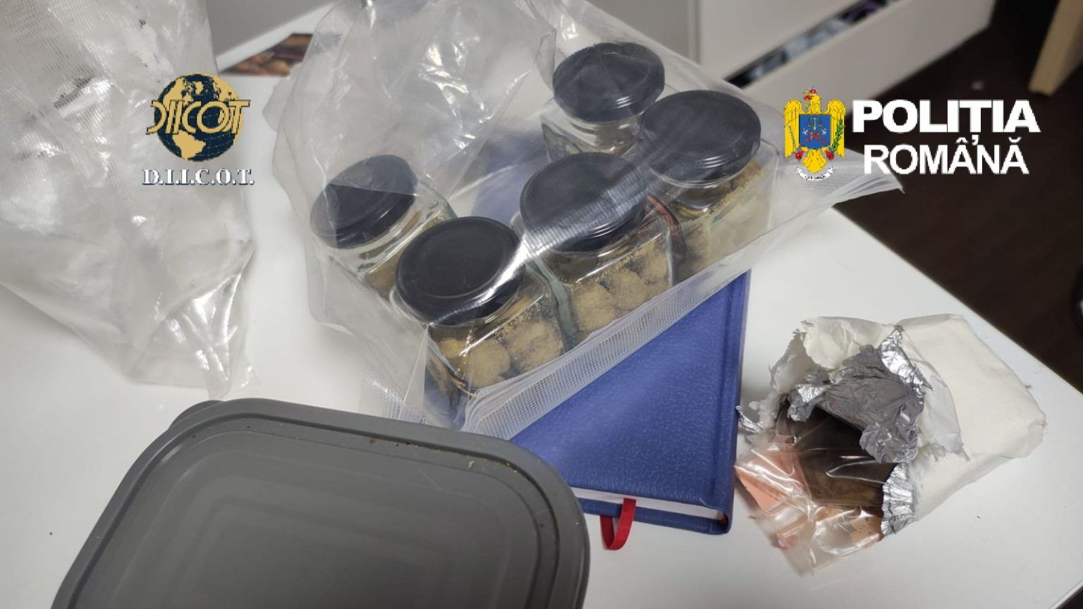 Droguri vândute elevilor