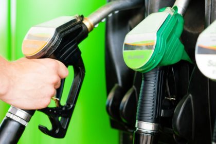 Carburanții se ieftinesc