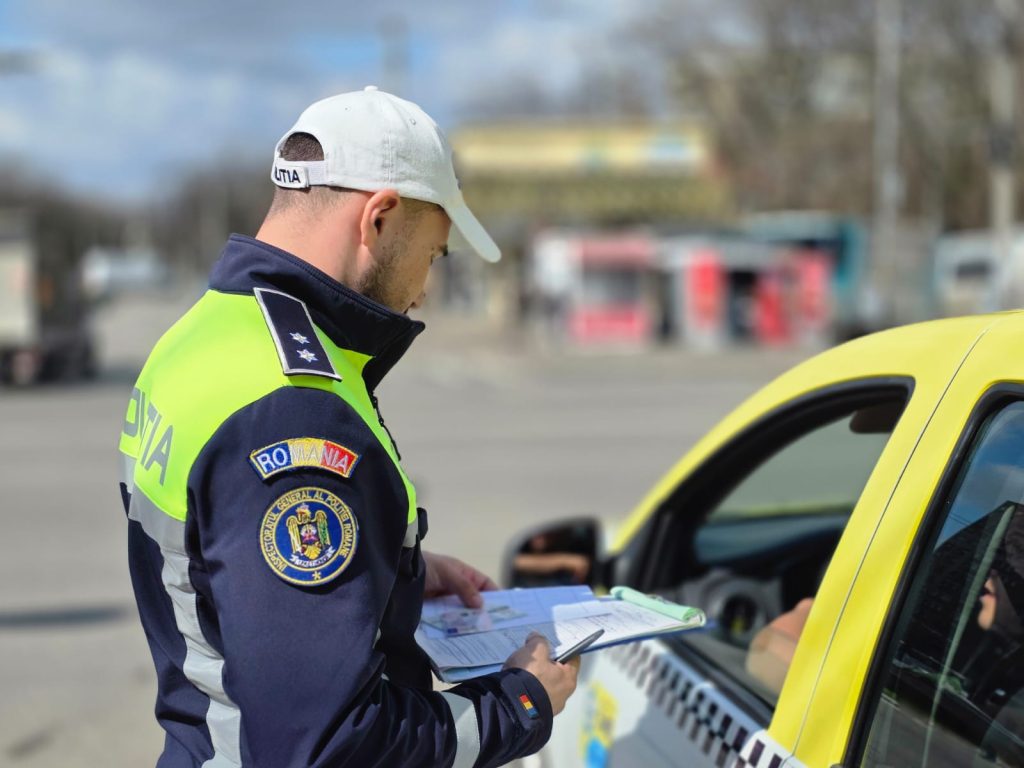 Razie în Ploiești printre taxiuri și ride-sharing! Zeci de șoferi sancționați pentru nereguli care puneau pasagerii în pericol