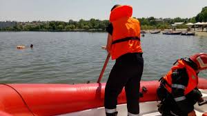 Bărbat dispărut după ce a căzut