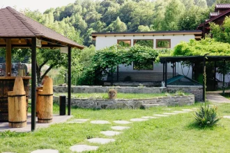 Cum au petrecut turiștii