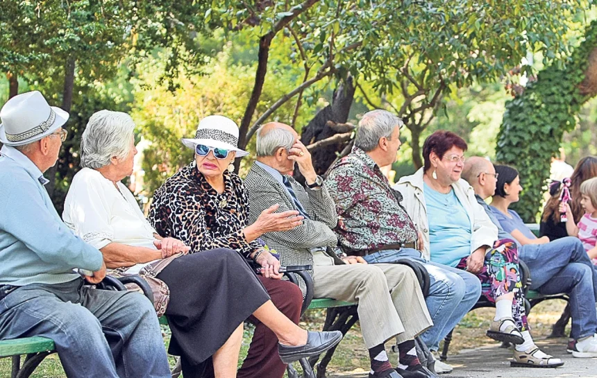 Pensionarii ar putea primi bani