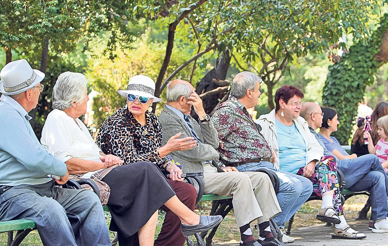 Pensionarii ar putea primi bani