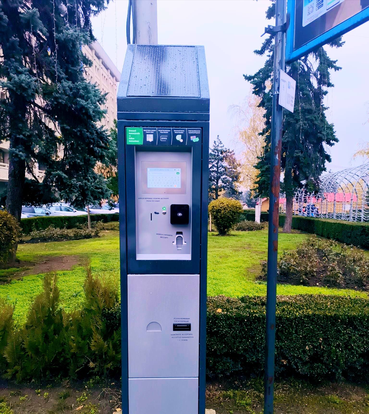 Revine taxa de 2 lei