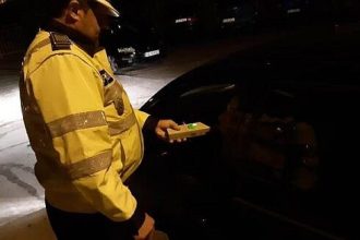 Șofer fără permis și aproape de comă