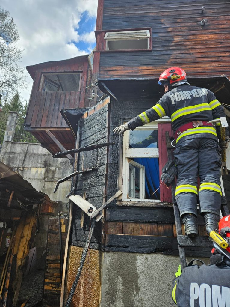 Incendiu la o anexă