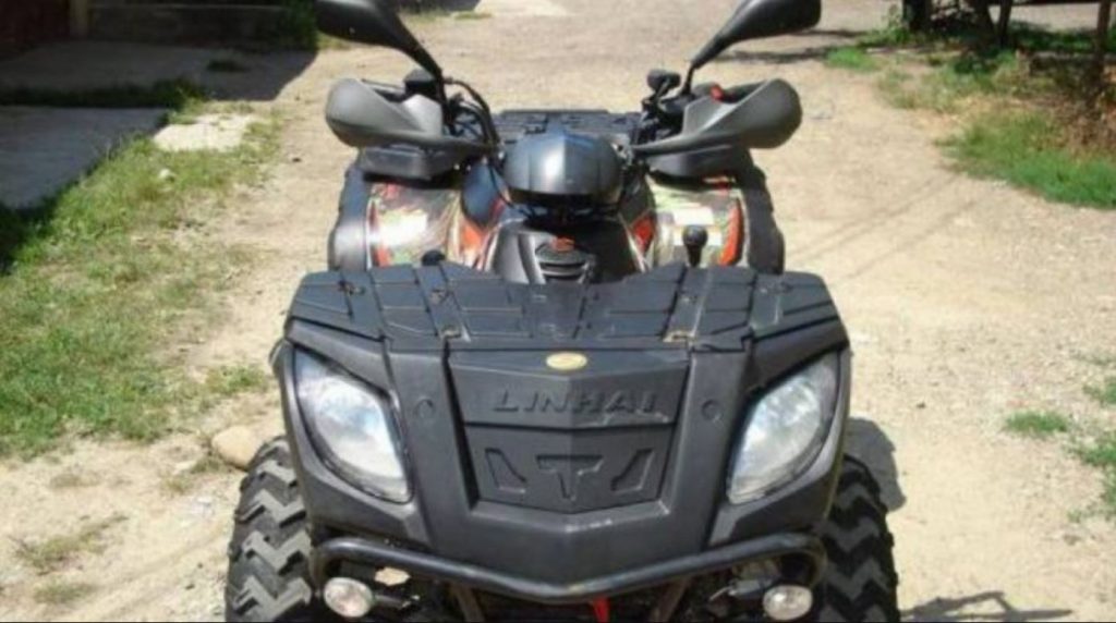 Prins pe ATV fără permis