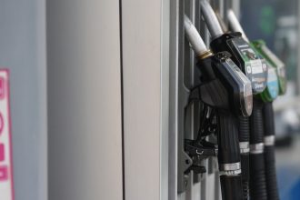 Carburanții se scumpesc