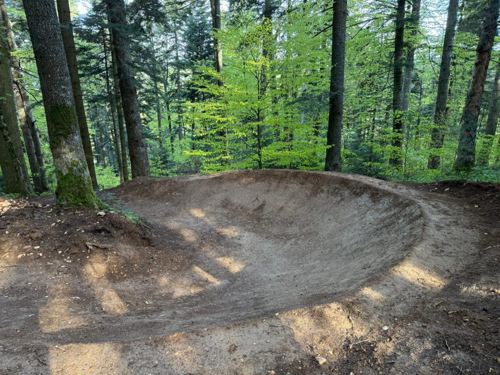 Se refac traseele de mountain biking