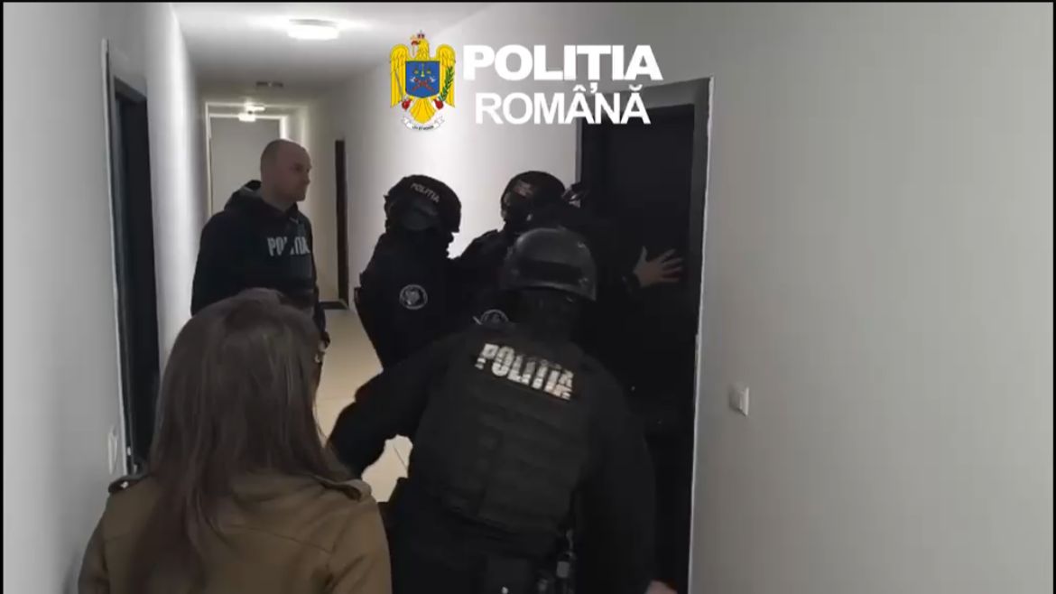 Rețea de fraude informatice