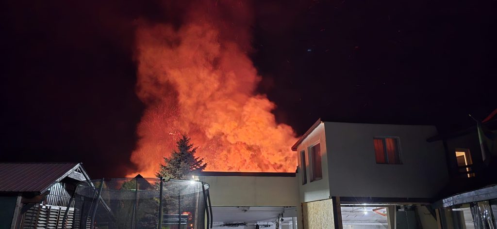 Incendiu puternic la Toplița
