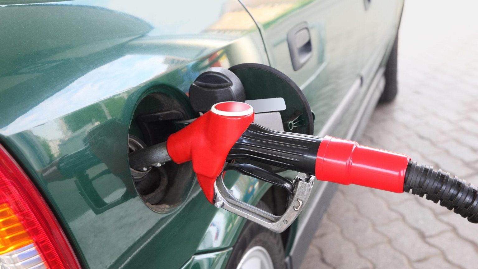Carburanții s-au scumpit din nou