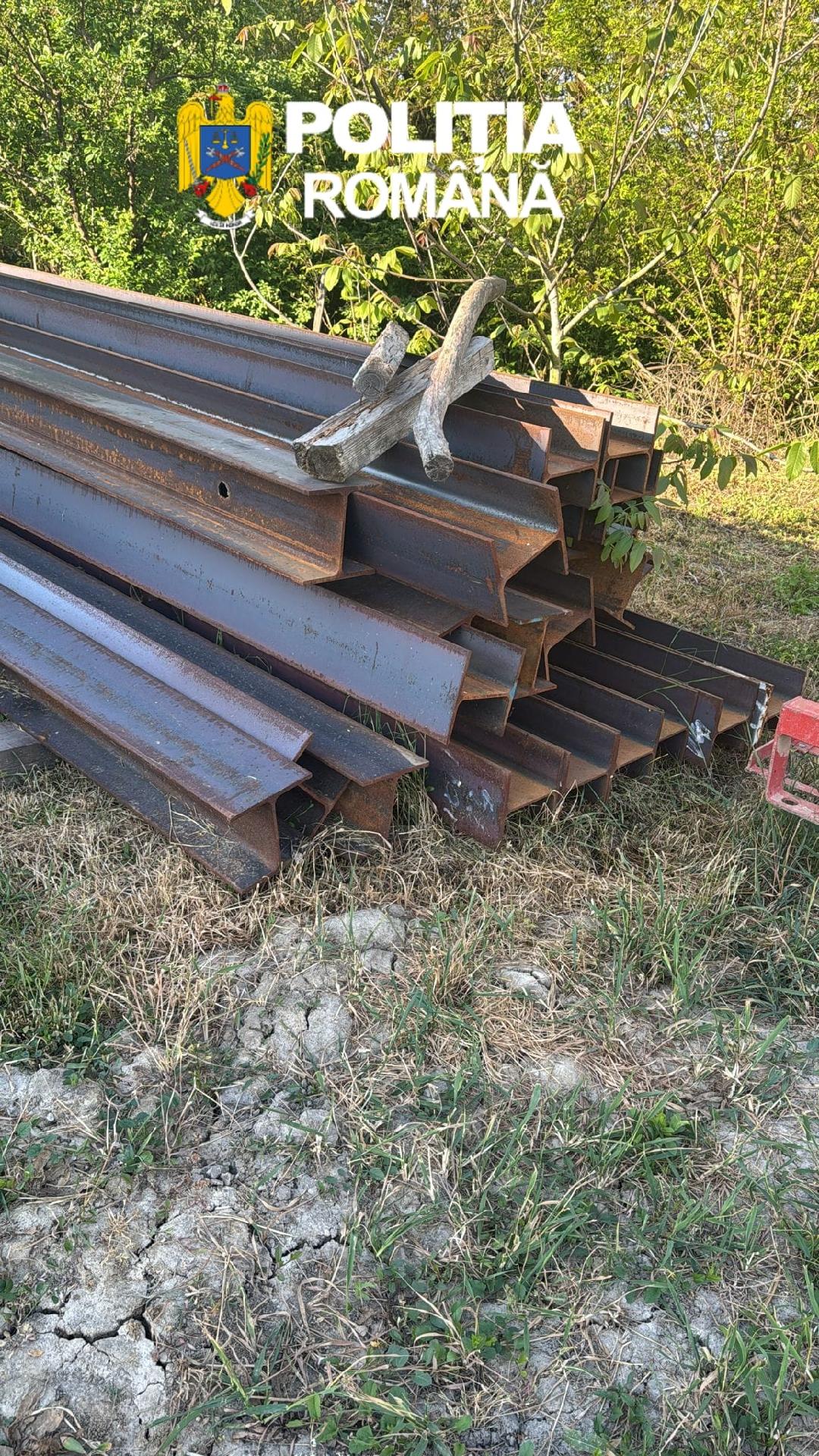 Percheziții într-un dosar de furt