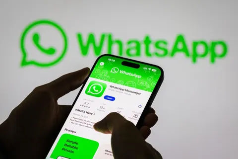 Capcana WhatsApp