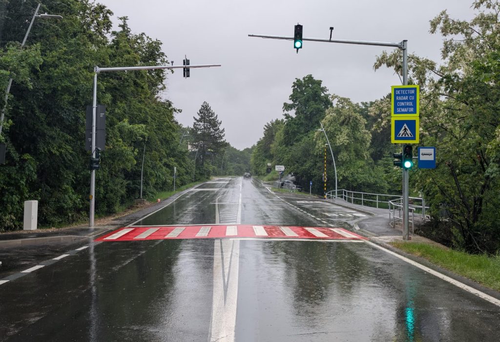 Noi stații