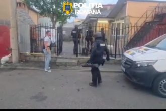 Percheziții în Ploiești