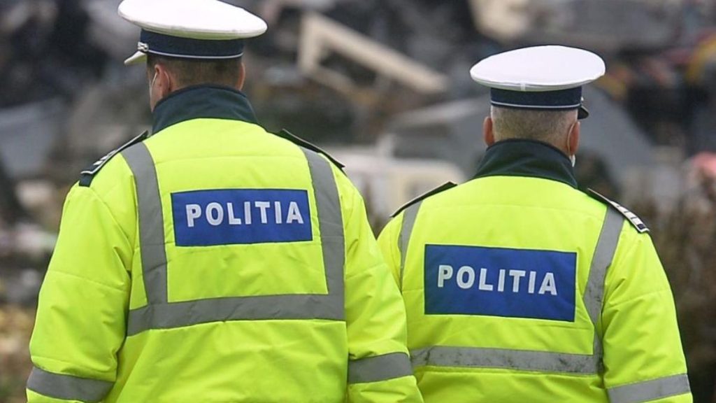 Patru polițiști de la Brigada Rutieră