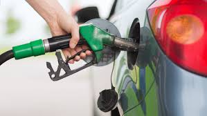 Carburanții continuă să se ieftinească.