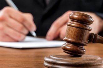 Bărbat plasat sub control judiciar